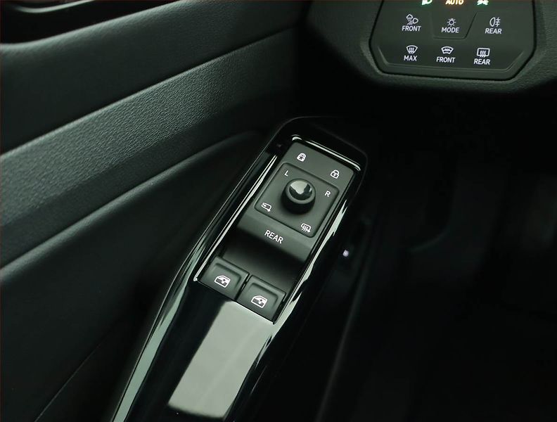 Volkswagen ID.4 (2023) GTX (82 kWh), SoH 87% - fotka 16 z 19