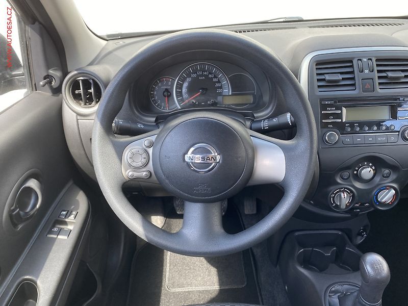 Nissan Micra (2017) 1.2i, Klima - fotka 11 z 14