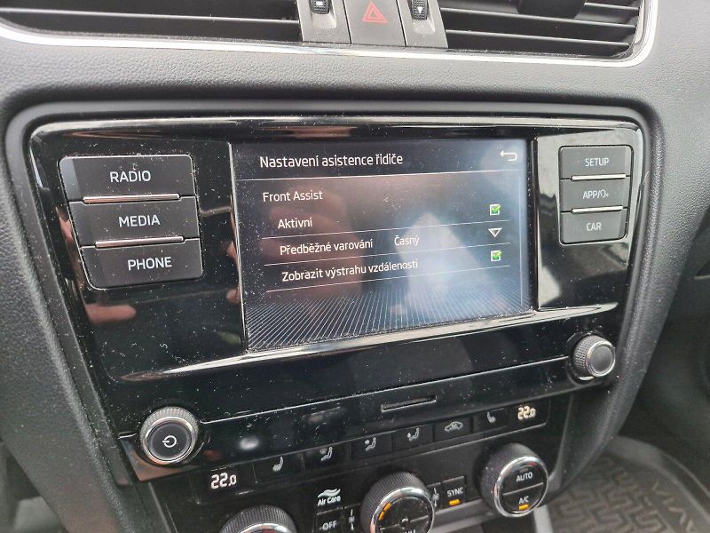 Škoda Octavia (2019) Ambition PLUS 1.6 TDI 85kW Com - fotka 19 z 26
