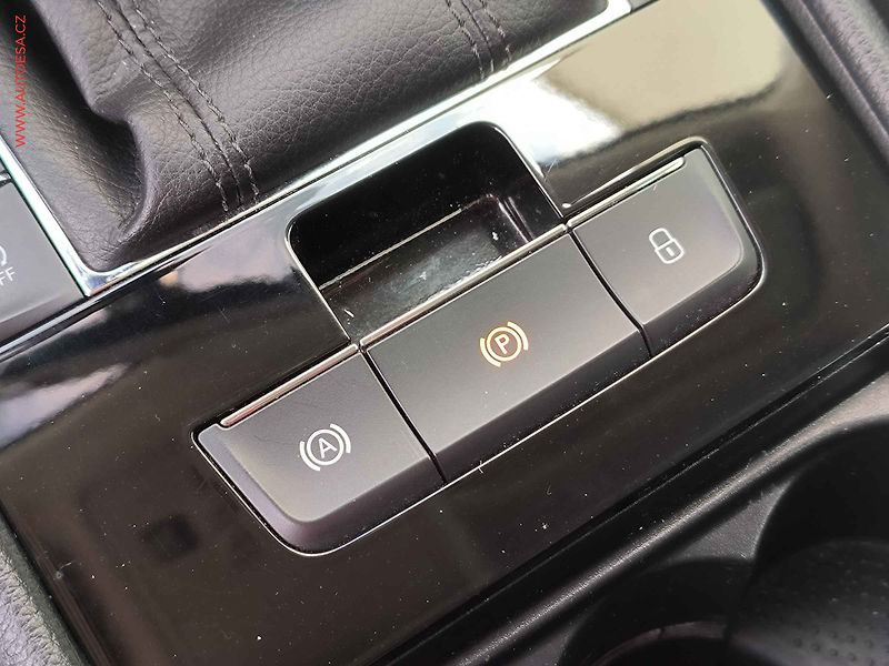 Škoda Superb (2016) 1.8 TSi, Style, bixen, +kola - fotka 17 z 25