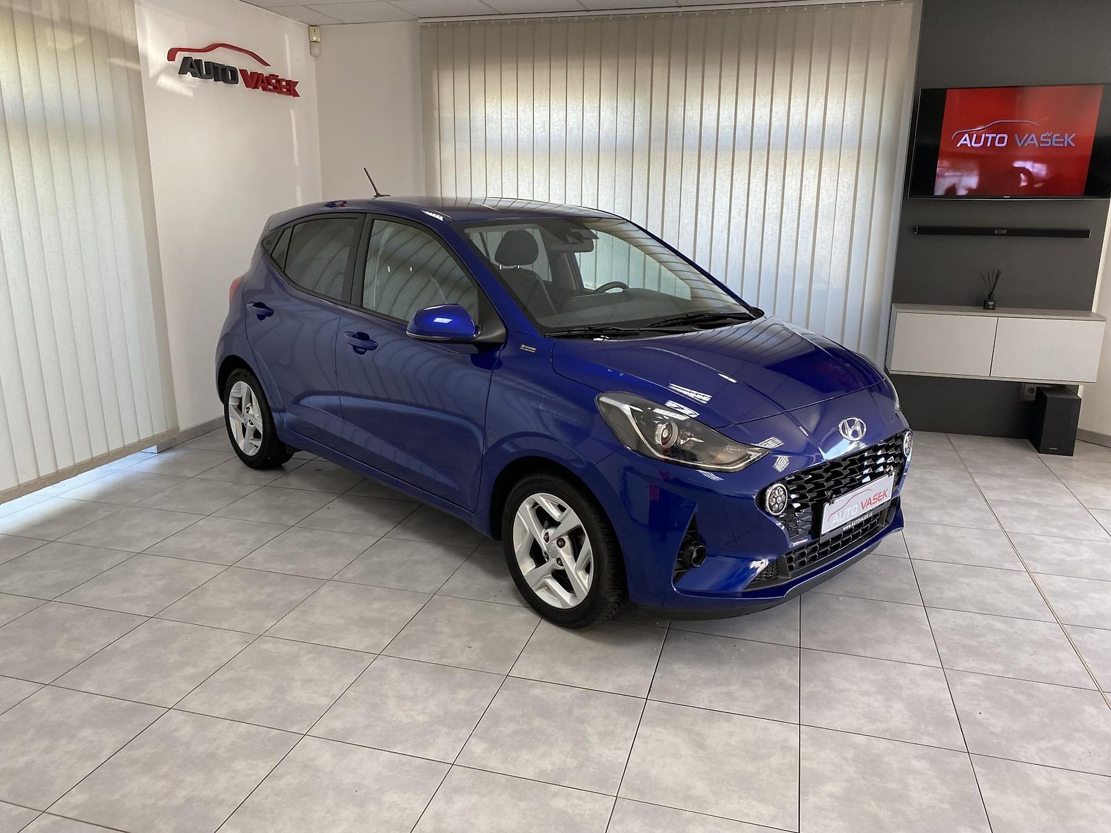 Hyundai i10 1.0 i AUTOMAT ČR REZERVACE 