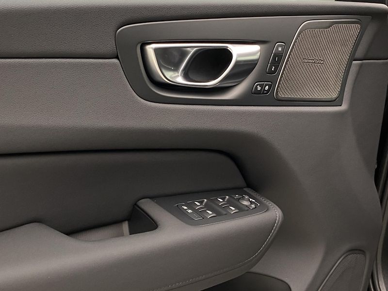 Volvo XC60 (2026) B5 AWD AUT BRIGHT PLUS  - fotka 26 z 67