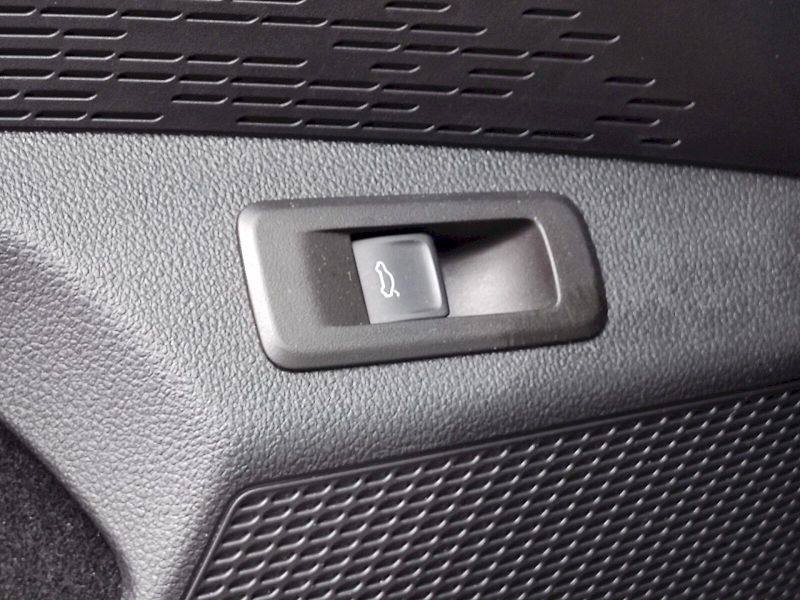Škoda Octavia (2023) combi SportLine 2,0 tdi 110 Kw - fotka 26 z 38
