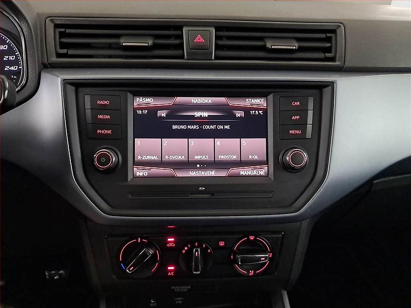 Seat Arona (2019) 1.0 TGI, Tempomat - fotka 12 z 17