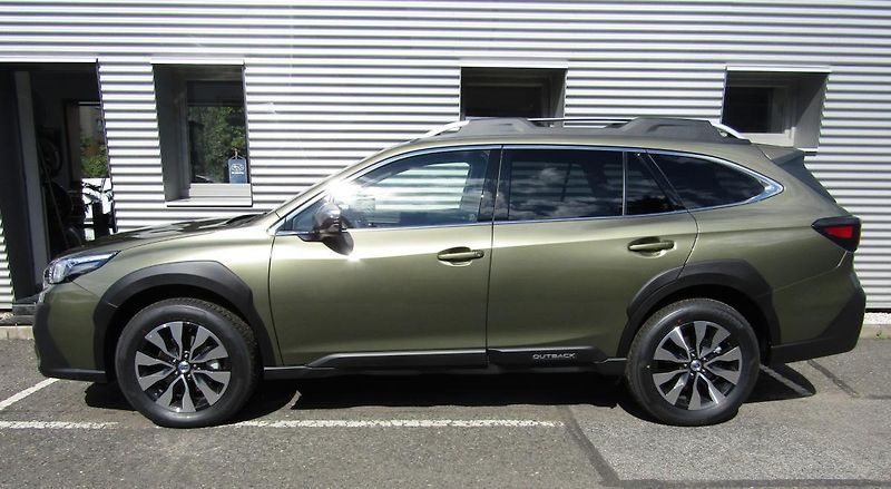 Subaru Outback (2025) 2,5i TOURING  MY25.5 - fotka 5 z 52