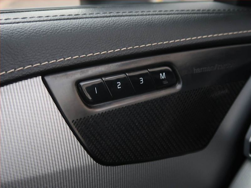 Volvo XC90 (2019) D5 AWD - fotka 20 z 31