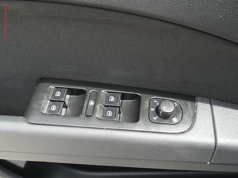 Škoda Superb (2015) 2.0 TDi, DSG, bixen - fotka 11 z 21