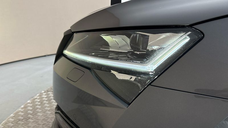 Škoda Superb 2.0 TDI DSG Sportline - fotka 18 z 34