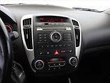 Kia Ceed (2010) 1.6 CRDi, jezdí výborně - náhled 10