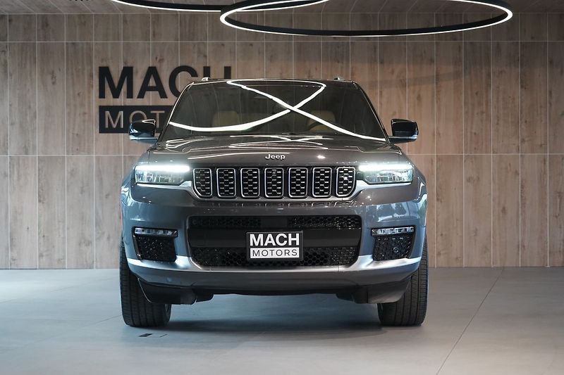 Jeep Grand Cherokee Summit Reserve L - fotka 3 z 71