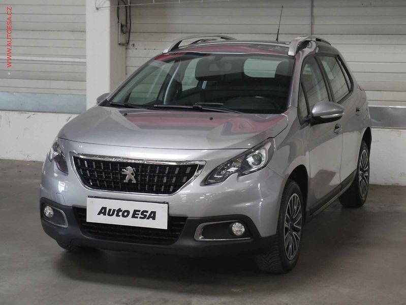 Peugeot 2008 (2018) 1.2 PT, ČR, Active - fotka 3 z 19