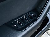 Volkswagen Passat 1.4TSI AUT TAŽNÉ SERVISKA LED - náhled 33