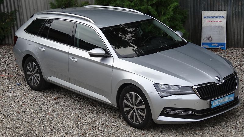 Škoda Superb Kombi 2.0TDi DSG Style plus - fotka 1 z 40