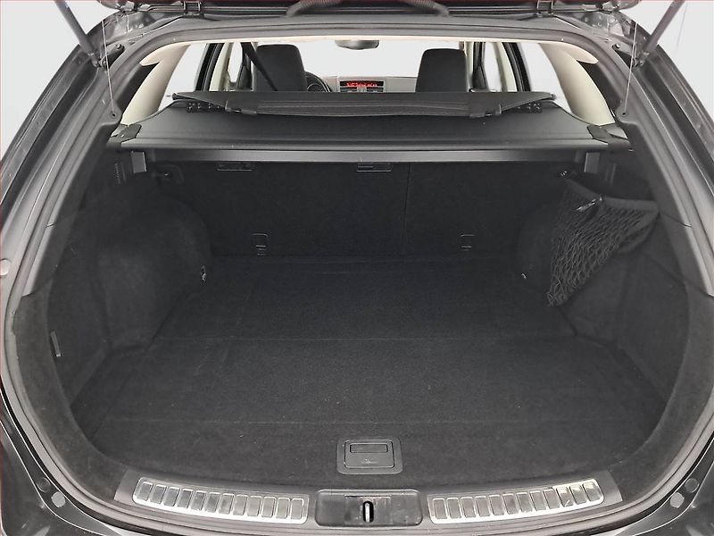 Mazda 6 (2010) 2.0, Automat, Xenony, Tempomat - fotka 13 z 17