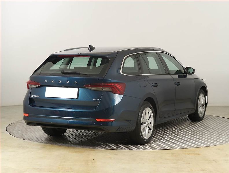 Škoda Octavia (2023) 2.0 TDI - fotka 5 z 23
