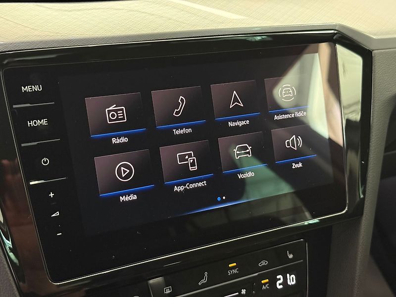Volkswagen Passat 2.0TDI 110kW DSG IQ 360 Tažné - fotka 21 z 39