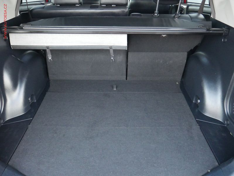 Toyota RAV4 (2013) 2.2 D-4D 4x4, AC, TZ, kamera - fotka 7 z 21