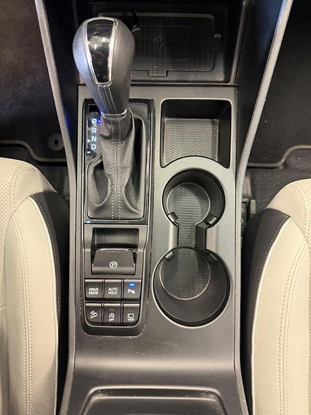 Hyundai Tucson 1.6 CRDI Hybrid 100 kW - fotka 14 z 19