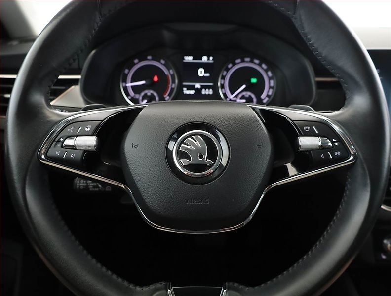 Škoda Kamiq (2021) Style 1.0 TSI, Automat - fotka 8 z 18