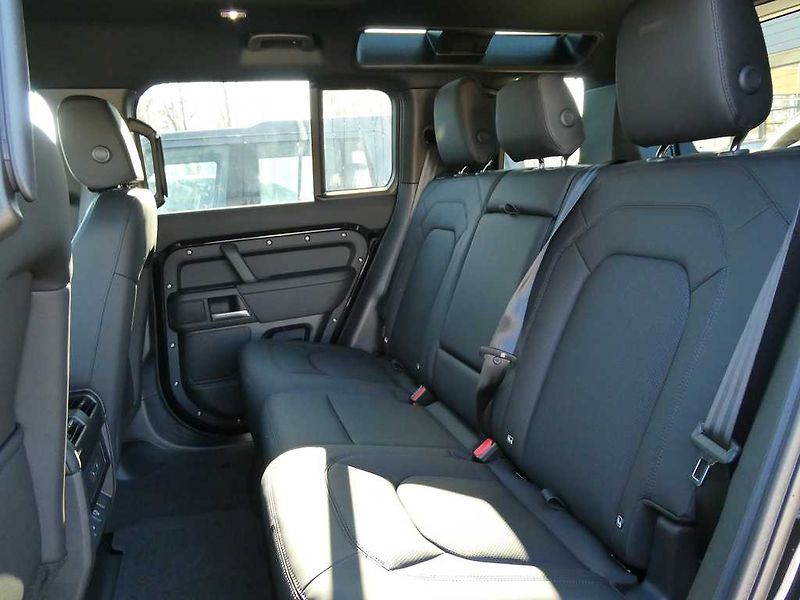 Land Rover Defender (2026) 110 3,0 X-Dynamic SE D200 - fotka 15 z 36
