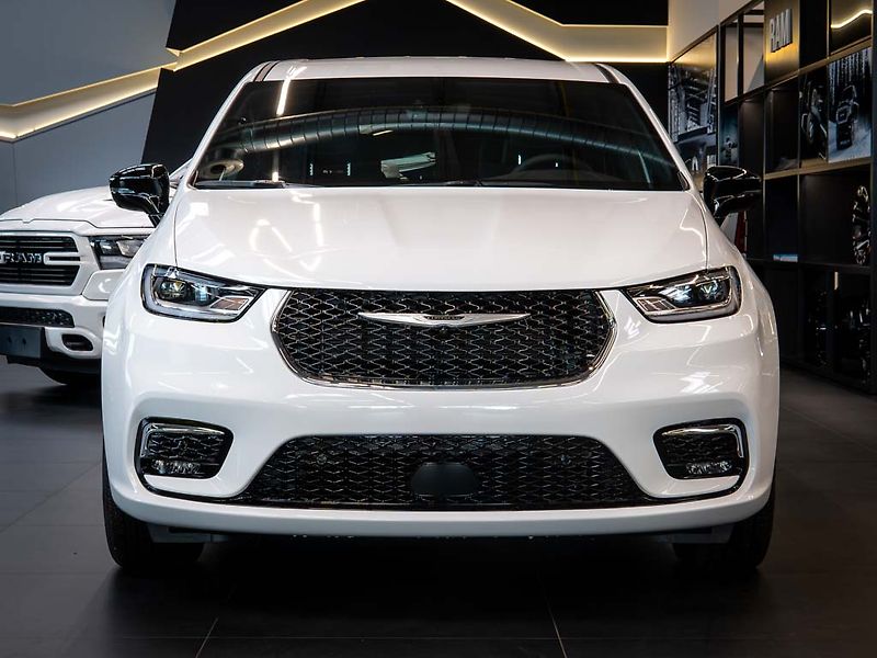 Chrysler Pacifica (2026) 3.6 Select AWD, 360 Cam 2x LCD - fotka 11 z 33