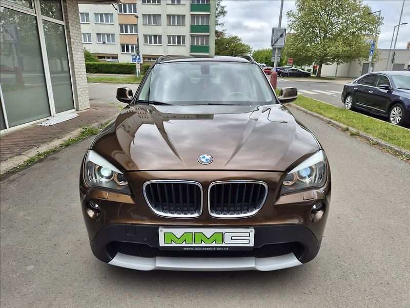 BMW X1 xDrive 20d AT*nove ROZVODY - fotka 2 z 25