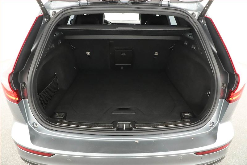 Volvo V60 (2020) T8 Polestar - fotka 19 z 20