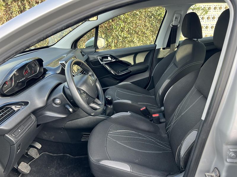 Peugeot 208 1.2i KLIMATIZACE ABS ASR ESP - fotka 9 z 41