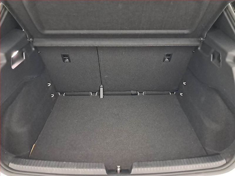 Volkswagen ID.3 (2021) Life Pro Perf. (62 kWh) - fotka 14 z 21