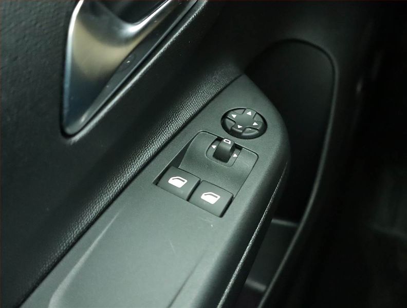 Opel Corsa (2023) 1.2 Turbo, Serv.kniha, Navi - fotka 16 z 17