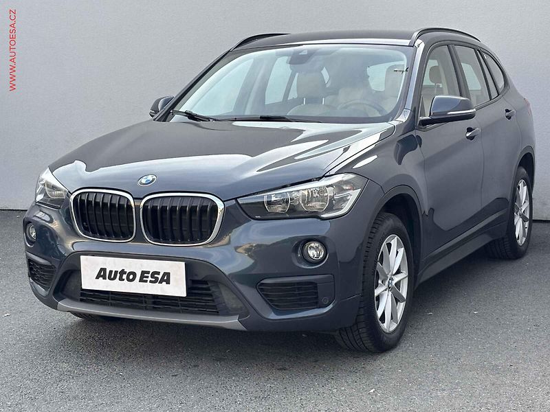 BMW X1 (2018) 1.5d SDrive16d, Navi, kamera - fotka 3 z 19