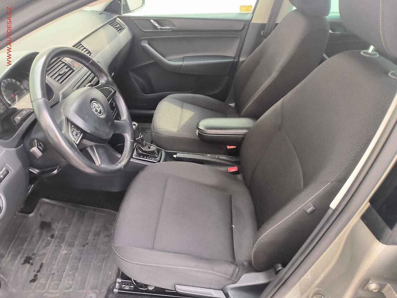 Škoda Rapid (2013) 1.4TSI, ČR, autoAC - fotka 9 z 15