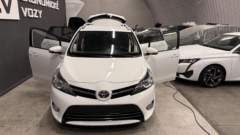 Toyota Verso (2014) 2.0DID,ČR,7 MÍST,2 MAJITEL - fotka 16 z 32