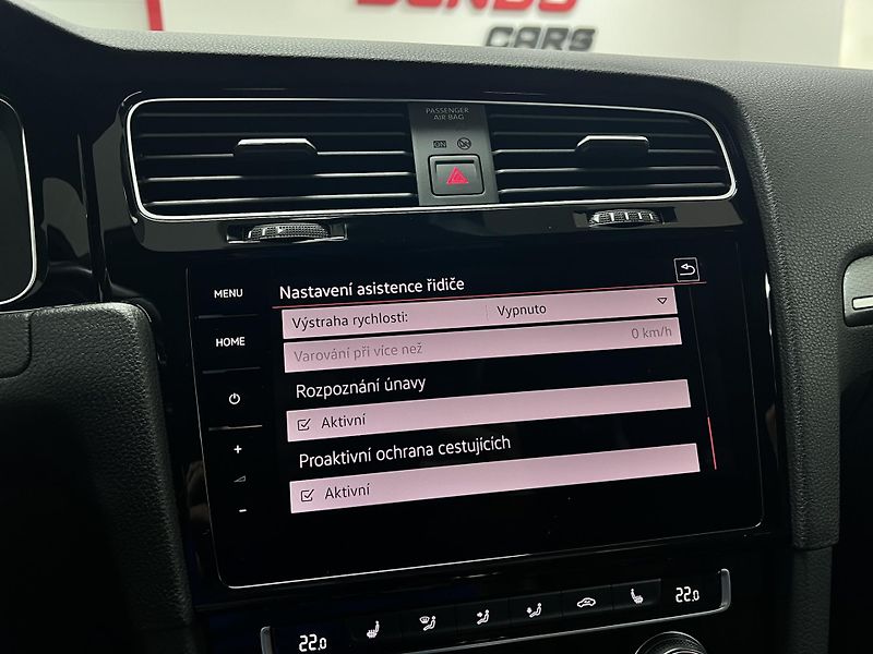 Volkswagen Golf GTI TCR, 2.0 TSI 213 kW - fotka 36 z 46
