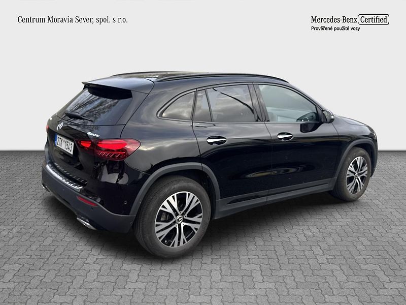Mercedes-Benz GLA 200d 4MATIC - fotka 5 z 16