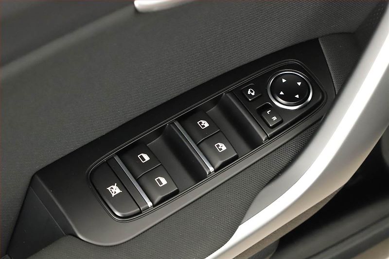 Kia Ceed (2025) 1.5 T-GDI, Navigace - fotka 15 z 17