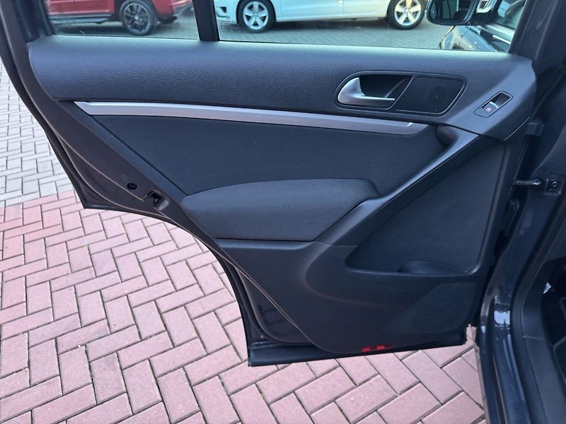Volkswagen Tiguan (2015) 1.4TSi 92kW Lounge Navi Kamera - fotka 20 z 49
