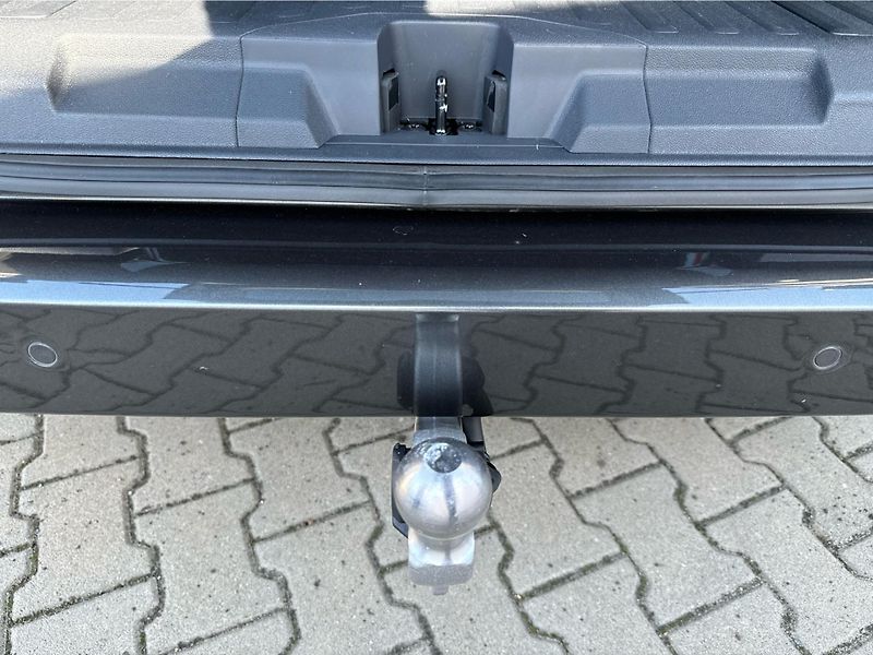 Volkswagen Caravelle Entry Life 2,0 TDI 8AUT - fotka 21 z 26