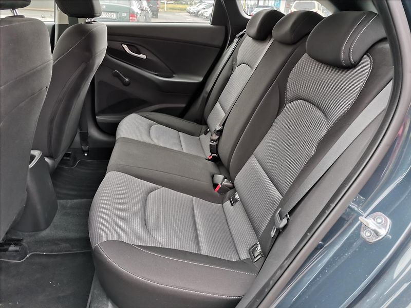 Hyundai i30 1,0 T-GDI Start Plus - fotka 8 z 17