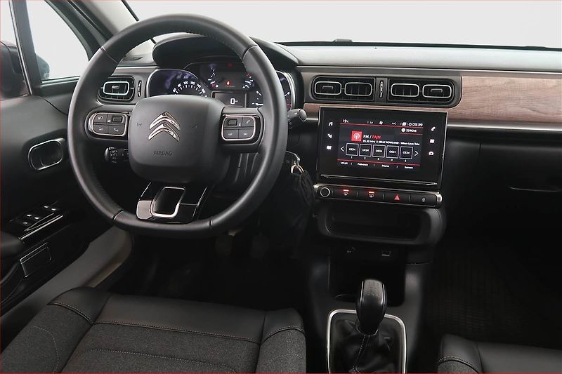 Citroën C3 (2024) Shine 1.2 PureTech, Serv.kniha - fotka 7 z 17