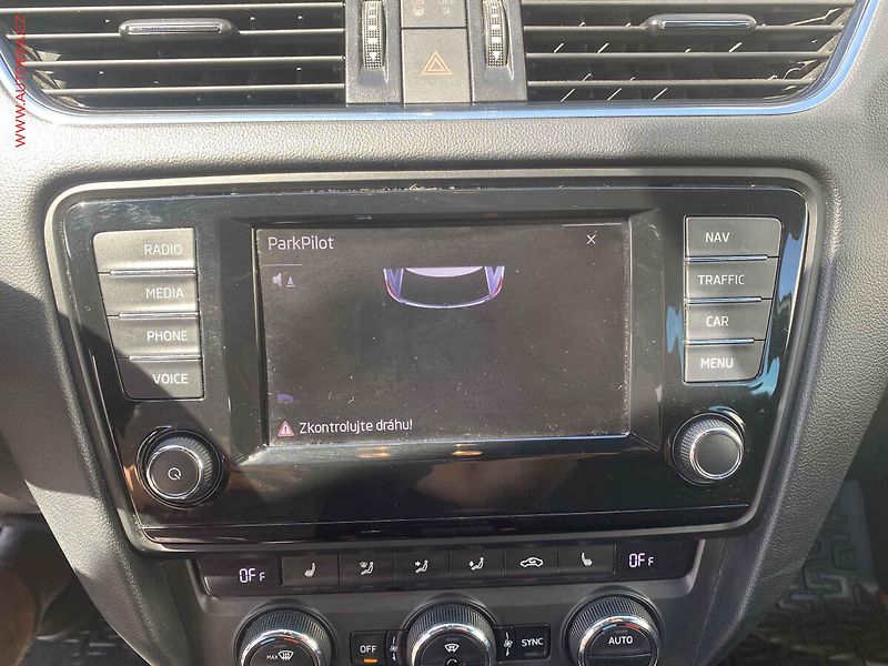 Škoda Octavia (2016) 2.0 TSi, RS Challange, bixen - fotka 18 z 20