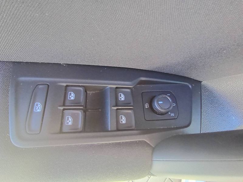 Volkswagen Tiguan (2022) 2.0 TDI, 110kW, DSG, LED - fotka 9 z 23