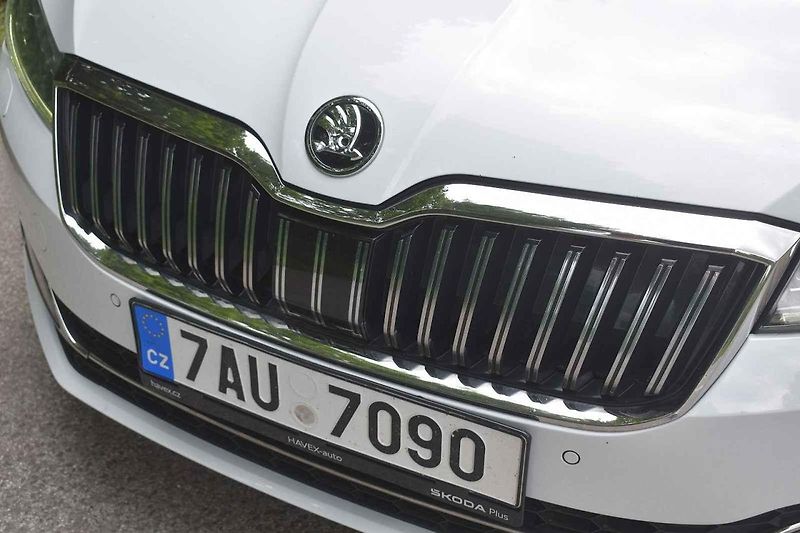 Škoda Superb třetí generace je spolehlivé auto na dlouhé cesty