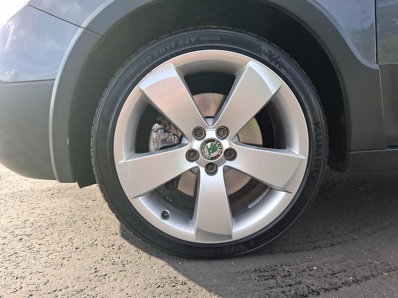 Škoda Fabia (2010) II kombi SCOUT 1.2TSi 77kW - fotka 17 z 19