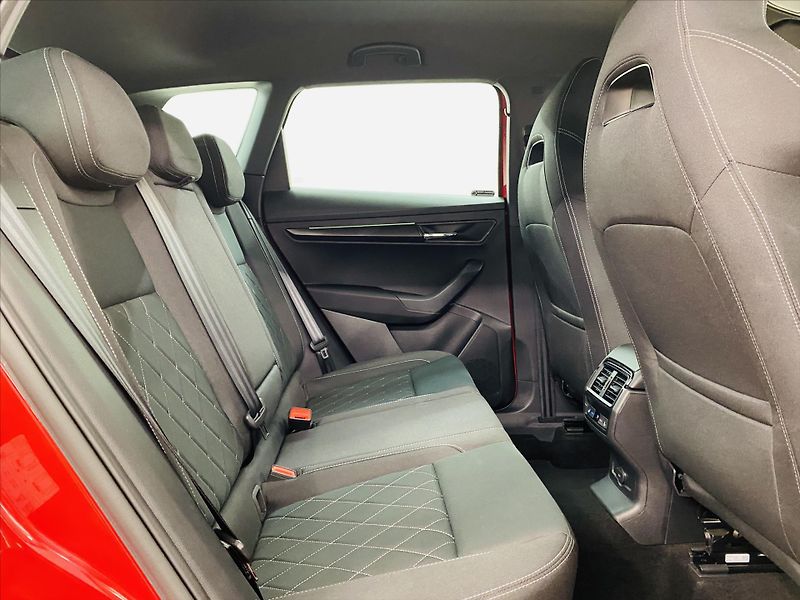 Škoda Karoq 2,0 TDI 110kW DSG 4x4 SportLin - fotka 7 z 26