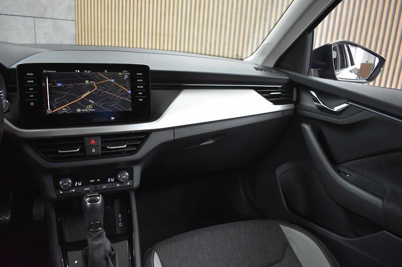 Škoda Kamiq 1.5TSI DSG*STYLE*ACC*KAMERA*ČR - fotka 9 z 42