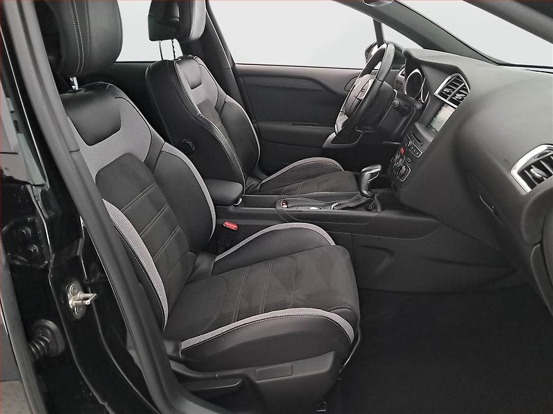 DS Automobiles DS4 (2016) 1.6 BlueHDi, Automat - fotka 9 z 20