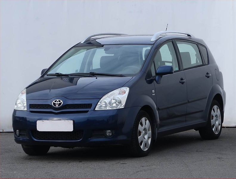 Toyota Corolla Verso (2004) 1.8, po STK, rezervace - fotka 2 z 16
