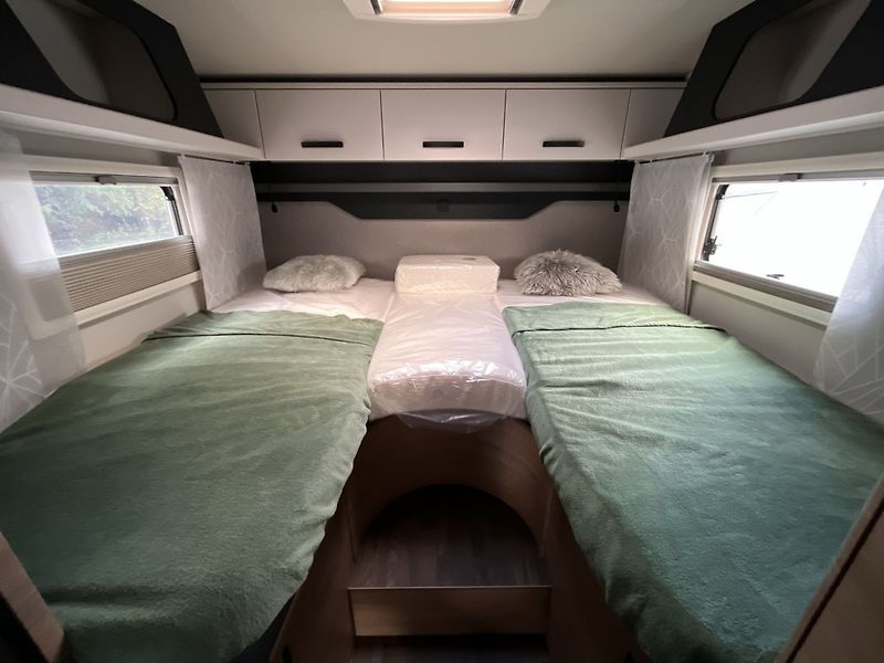 Knaus (2027) L!VE WAVE 650 MEG Platinum Sel - fotka 16 z 23