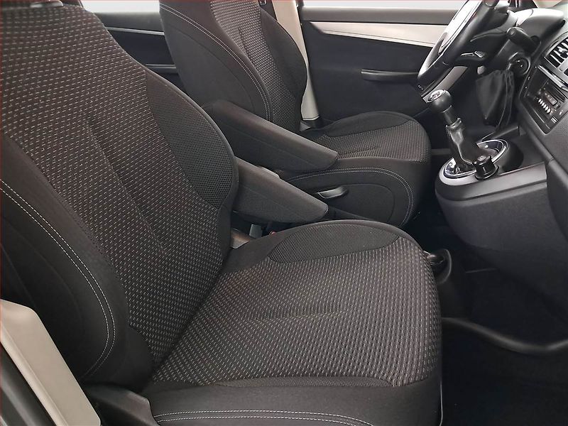 Citroën C4 Picasso (2013) 1.6 i, LPG, Tempomat - fotka 9 z 18